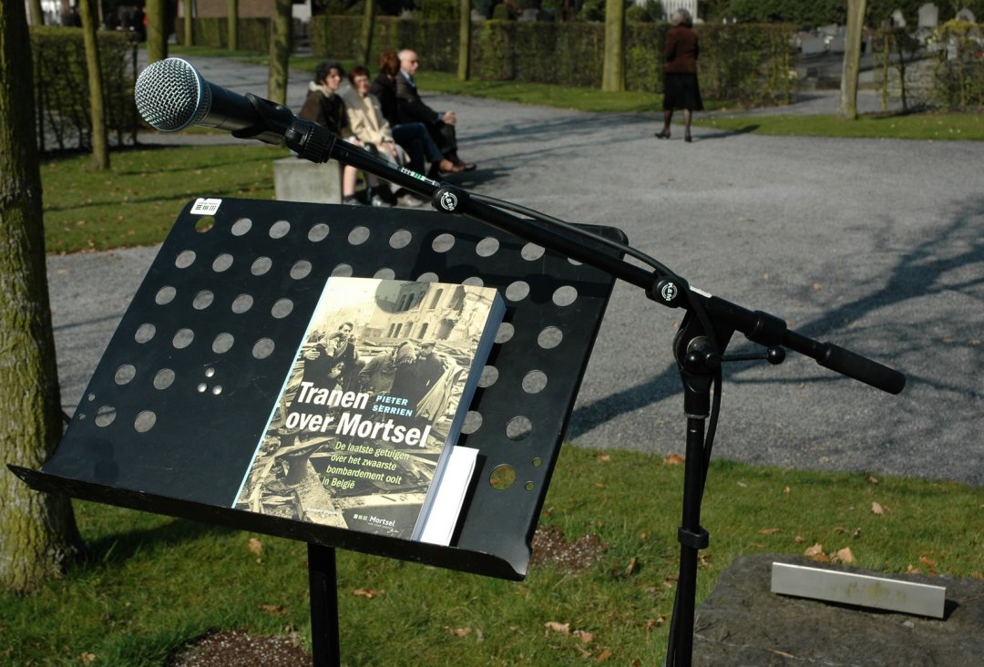 5 april 2009 - Tranen over Mortsel, klaar om voor te lezen